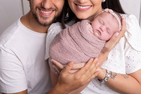 bebê recém nascido newborn brasilia fotografa fotografo fotógrafa brasília df distrito federal baby bebe reborn book melhor leticia franco letícia wrap enrolado 
clexane trombofilia bebe arco iris'