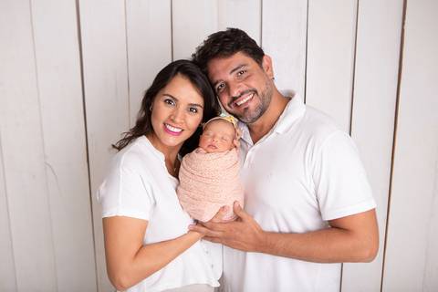 bebê recém nascido newborn brasilia fotografa fotografo fotógrafa brasília df distrito federal baby bebe reborn book melhor leticia franco letícia wrap enrolado 
sicilia cecilia italia'
