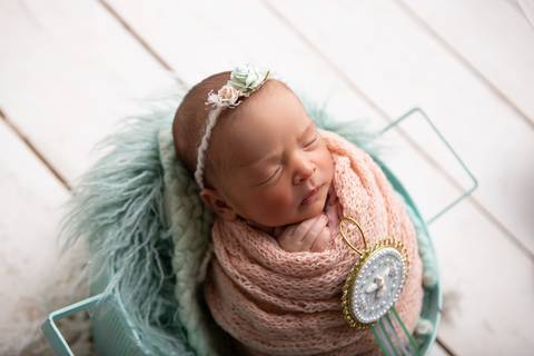 bebê recém nascido newborn brasilia fotografa fotografo fotógrafa brasília df distrito federal baby bebe reborn book melhor leticia franco letícia wrap enrolado 
sicilia cecilia italia'