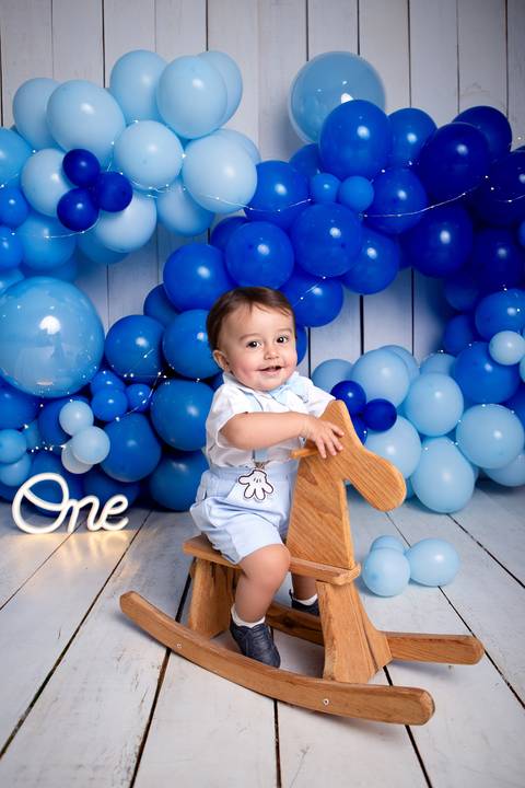 baby bebe brasília brasilia df distrito federal book fotografo fotógrafa fotografa acompanhamento fotografia 12 meses trimestral 1 ano melhor leticia franco letícia lua nova art arte foto smash the cake ensaio com bolo esmagando menino'