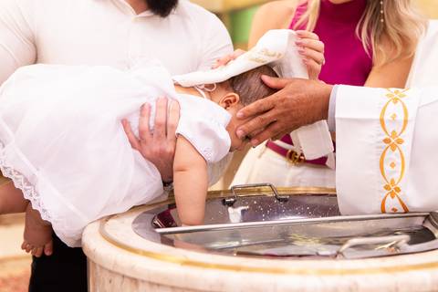 batizado brasilia df paroquia sao joão paulo ii águas claras batismo benção irmãos bebe criança distrito federal book fotografo fotografa fotografia leticia franco'