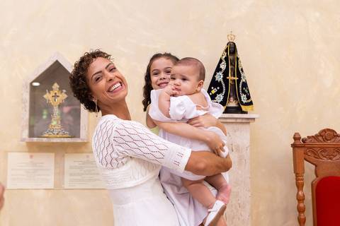 batizado brasilia df paroquia sao joão paulo ii águas claras batismo benção irmãos bebe criança distrito federal book fotografo fotografa fotografia leticia franco'