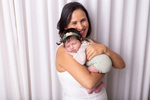 bebê recém nascido newborn brasilia fotografa fotografo fotógrafa brasília df distrito federal baby bebe reborn book melhor leticia franco letícia lifestyle '
