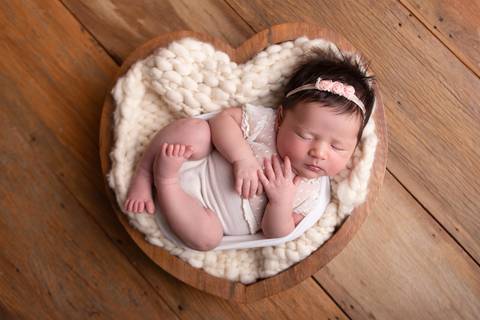 bebê recém nascido newborn brasilia fotografa fotografo fotógrafa brasília df distrito federal baby bebe reborn book melhor leticia franco letícia lifestyle
'