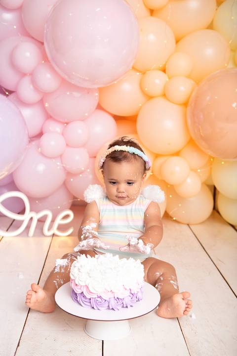 baby bebe brasília brasilia df distrito federal book fotografo fotógrafa fotografa acompanhamento fotografia 12 meses trimestral 1 ano melhor leticia franco letícia smash the cake ensaio com bolo esmagando splash candy colors'