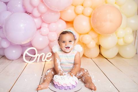 baby bebe brasília brasilia df distrito federal book fotografo fotógrafa fotografa acompanhamento fotografia 12 meses trimestral 1 ano melhor leticia franco letícia smash the cake ensaio com bolo esmagando splash candy colors'