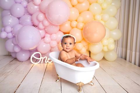 baby bebe brasília brasilia df distrito federal book fotografo fotógrafa fotografa acompanhamento fotografia 12 meses trimestral 1 ano melhor leticia franco letícia smash the cake ensaio com bolo esmagando splash candy colors'