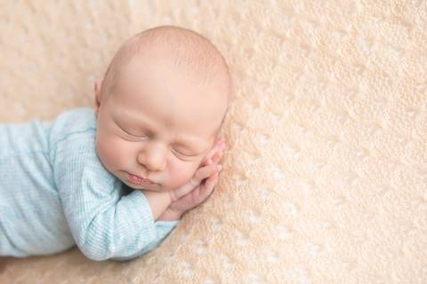 bebê recém nascido newborn brasilia fotografa fotografo fotógrafa brasília df distrito federal baby bebe reborn book melhor leticia franco letícia lifestyle
'