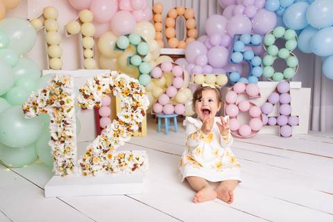 baby bebe brasília brasilia df distrito federal book fotografo fotógrafa fotografa acompanhamento fotografia 12 meses trimestral 1 ano melhor leticia franco letícia smash the cake ensaio com bolo esmagando splash candy colors'