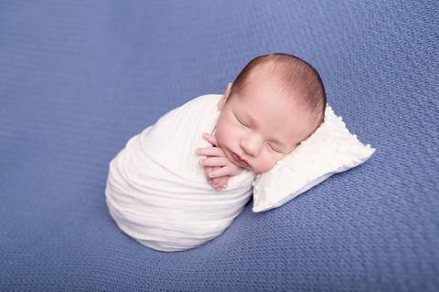 bebê recém nascido newborn brasilia fotografa fotografo fotógrafa brasília df distrito federal baby bebe reborn book melhor leticia franco letícia lifestyle
'