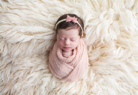 bebê recém nascido newborn brasilia fotografa fotografo fotógrafa brasília df distrito federal baby bebe reborn book melhor leticia franco letícia lifestyle
'