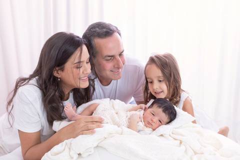 bebê recém nascido newborn brasilia fotografa fotografo fotógrafa brasília df distrito federal baby bebe reborn book melhor leticia franco letícia lifestyle
'