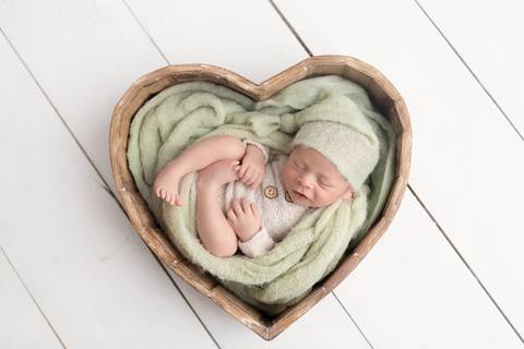 bebê recém nascido newborn brasilia fotografa fotografo fotógrafa brasília df distrito federal baby bebe reborn book melhor leticia franco letícia lifestyle
'