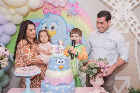 festa infantil 02 anos decoração brasilia df distrito federal book fotografo fotógrafa fotografa fotografia melhor leticia franco letícia galinha pintadinha menina maedoteca picnic'