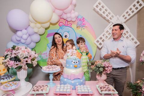 festa infantil 02 anos decoração brasilia df distrito federal book fotografo fotógrafa fotografa fotografia melhor leticia franco letícia galinha pintadinha menina maedoteca picnic'