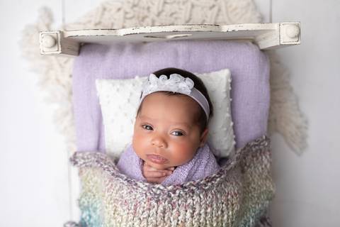 bebê recém nascido newborn brasilia fotografa fotografo fotógrafa brasília df distrito federal baby bebe reborn book melhor leticia franco letícia  wrap enrolado '