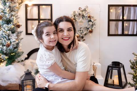 ensaio de natal bebê touca de papai noel brasilia df registrado pela fotógrafa letícia franco papai noel arvore guirlanda pijama carter's carters  trailer neve'