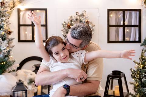 ensaio de natal bebê touca de papai noel brasilia df registrado pela fotógrafa letícia franco papai noel arvore guirlanda pijama carter's carters  trailer neve'