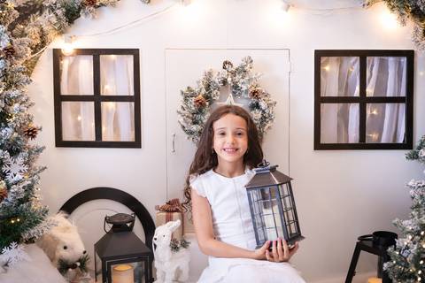 ensaio de natal bebê touca de papai noel brasilia df registrado pela fotógrafa letícia franco papai noel arvore guirlanda pijama carter's carters  trailer neve'