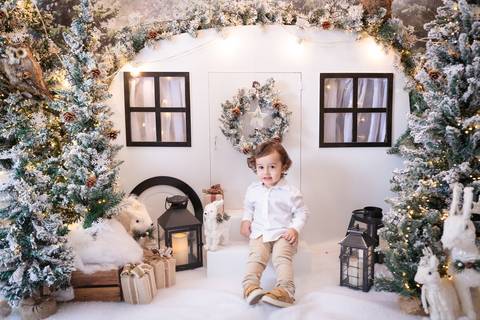 ensaio de natal bebê touca de papai noel brasilia df registrado pela fotógrafa letícia franco papai noel arvore guirlanda pijama carter's carters  trailer neve'