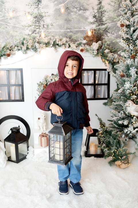 ensaio de natal bebê touca de papai noel brasilia df registrado pela fotógrafa letícia franco papai noel arvore guirlanda pijama carter's carters  trailer neve
'