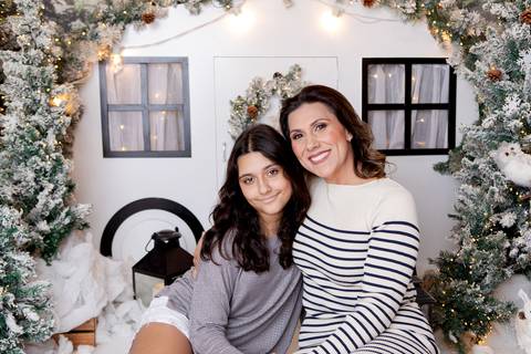 ensaio de natal bebê touca de papai noel brasilia df registrado pela fotógrafa letícia franco papai noel arvore guirlanda pijama carter's carters  trailer neve
'