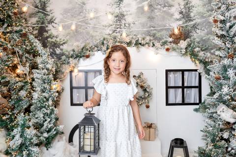 ensaio de natal bebê touca de papai noel brasilia df registrado pela fotógrafa letícia franco papai noel arvore guirlanda pijama carter's carters  trailer neve
'