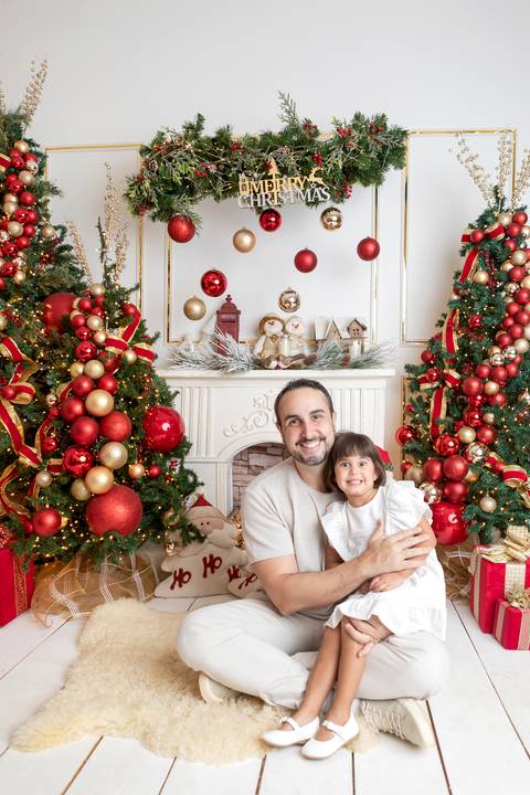 ensaio de natal bebê touca de papai noel brasilia df registrado pela fotógrafa letícia franco papai noel arvore guirlanda pijama carter's carters  trailer neve
'