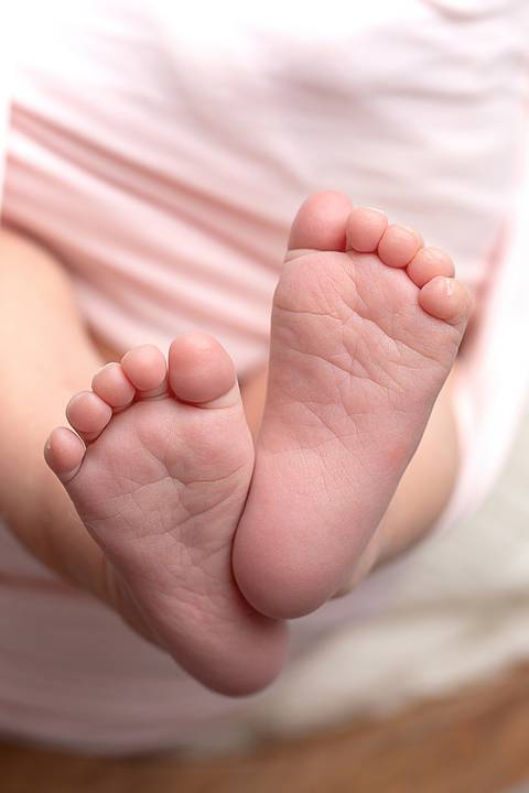 bebê recém nascido newborn brasilia fotografa fotografo fotógrafa brasília df distrito federal baby bebe reborn book melhor leticia franco letícia  wrap enrolado 
'