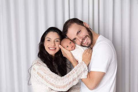 bebê recém nascido newborn brasilia fotografa fotografo fotógrafa brasília df distrito federal baby bebe reborn book melhor leticia franco letícia  wrap enrolado 
'
