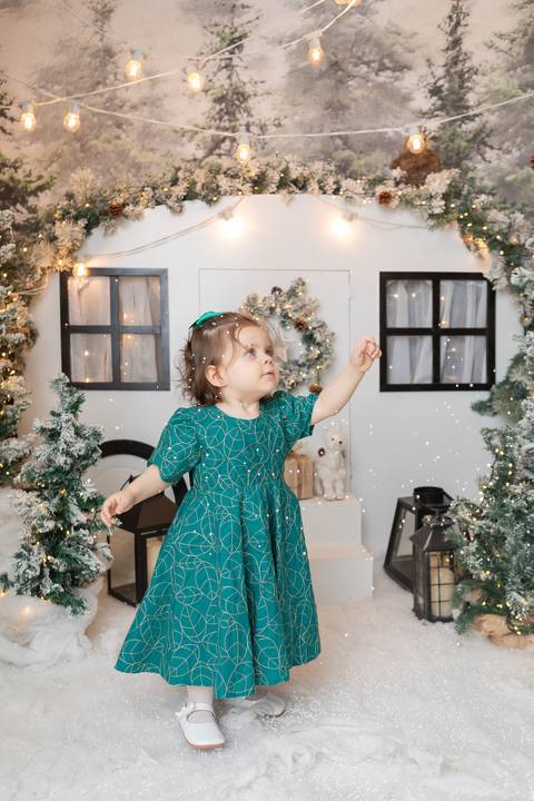 ensaio de natal bebê touca de papai noel brasilia df registrado pela fotógrafa letícia franco papai noel arvore guirlanda pijama carter's carters  trailer neve
'