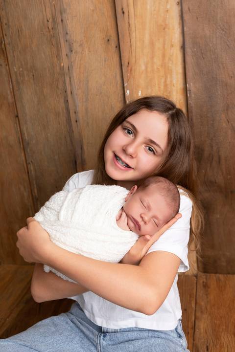 bebê recém nascido newborn brasilia fotografa fotografo fotógrafa brasília df distrito federal baby bebe reborn book melhor leticia franco letícia  wrap enrolado 
'