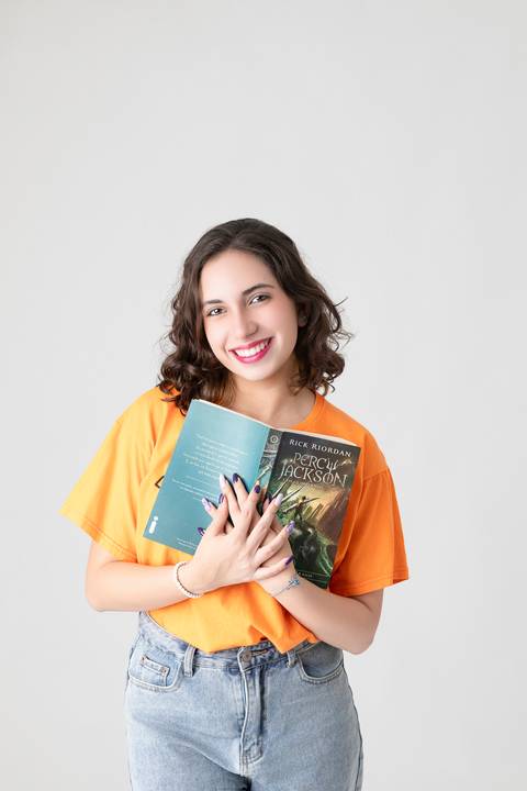 ensaio feminio teen brasilia fotografa fotografo fotógrafa brasília df distrito federal df distrito federal book melhor leticia franco letícia oculos bday girl birthday vela que  solta faisca artista pintura percy jackson leitora'