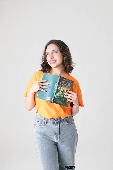 ensaio feminio teen brasilia fotografa fotografo fotógrafa brasília df distrito federal df distrito federal book melhor leticia franco letícia oculos bday girl birthday vela que  solta faisca artista pintura percy jackson leitora'