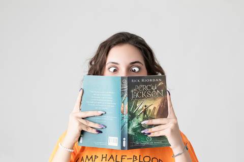 ensaio feminio teen brasilia fotografa fotografo fotógrafa brasília df distrito federal df distrito federal book melhor leticia franco letícia oculos bday girl birthday vela que  solta faisca artista pintura percy jackson leitora'