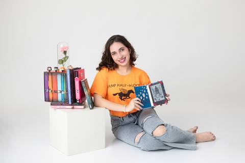 ensaio feminio teen brasilia fotografa fotografo fotógrafa brasília df distrito federal df distrito federal book melhor leticia franco letícia oculos bday girl birthday vela que  solta faisca artista pintura percy jackson leitora kindle'