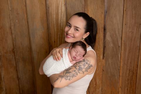 bebê recém nascido newborn brasilia fotografa fotografo fotógrafa brasília df distrito federal baby bebe reborn book melhor leticia franco letícia  wrap enrolado 
astronauta'