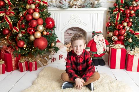 ensaio de natal bebê touca de papai noel brasilia df registrado pela fotógrafa letícia franco papai noel arvore guirlanda pijama carter's carters  trailer neve
ensaio de natal em brasilia'