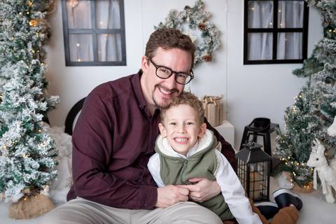 ensaio de natal bebê touca de papai noel brasilia df registrado pela fotógrafa letícia franco papai noel arvore guirlanda pijama carter's carters  trailer neve
ensaio de natal em brasilia'