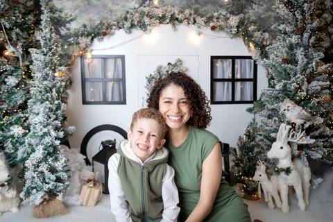 ensaio de natal bebê touca de papai noel brasilia df registrado pela fotógrafa letícia franco papai noel arvore guirlanda pijama carter's carters  trailer neve
ensaio de natal em brasilia'