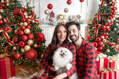 ensaio de natal bebê touca de papai noel brasilia df registrado pela fotógrafa letícia franco papai noel arvore guirlanda pijama carter's carters  trailer neve
ensaio de natal em brasilia brasília'