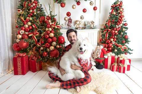 ensaio de natal bebê touca de papai noel brasilia df registrado pela fotógrafa letícia franco papai noel arvore guirlanda pijama carter's carters  trailer neve
ensaio de natal em brasilia brasília'