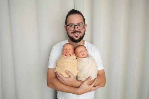 bebê recém nascido newborn brasilia fotografa fotografo fotógrafa brasília df distrito federal baby bebe reborn book melhor leticia franco letícia  wrap enrolado 
gemeos gemelar'