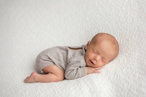 bebê recém nascido newborn brasilia fotografa fotografo fotógrafa brasília df distrito federal baby bebe reborn book melhor leticia franco letícia  wrap enrolado 
gemeos gemelar'