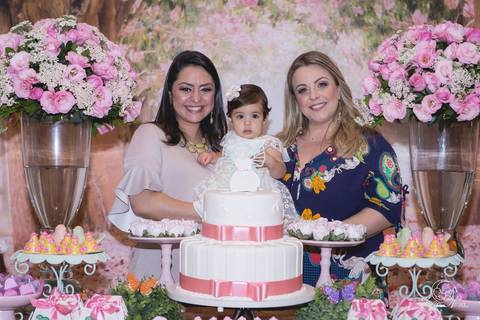 mamãe bebe aniversariante e madrinha titia jardim das fadas mesa do bolo decoração'