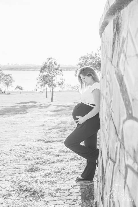lua nova art e foto leticia amaral ensaio gestante brasilia jardim botanico lago sul  ermida dom bosco linda grávida gabriela daniela vestido rosa branco macacão branco e preto p&b fotografia fotografo fotografa orçamento orcamento'