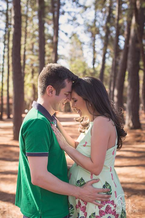 lua nova art e foto leticia amaral ensaio gestante brasilia jardim botanico lago sul linda grávida gabriel karina colorido vestido fotografia fotografo fotografa orçamento orcamento pinheiros pinheiro abacaxi casal perto amor'