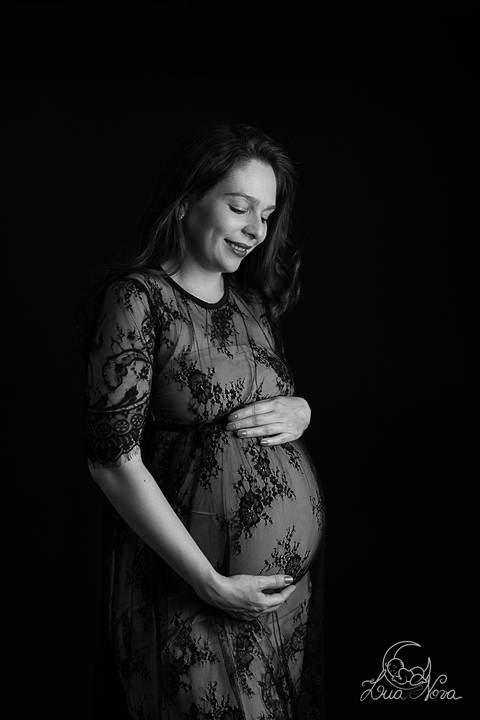 lua nova art e foto leticia amaral ensaio gestante brasilia lago sul guará linda grávida gabriel karina fotografia fotografo fotografa orçamento orcamento estudio fotografia de estudio vestido rendado preto renda de lado'