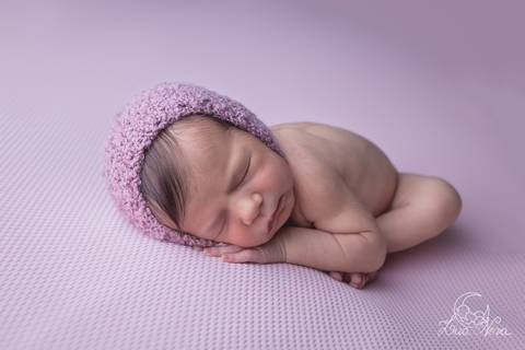 ensaio newborn brasilia recem nascido gabriela df distrito federal bebe baby womb taco rosa lilas branco frontal pose'