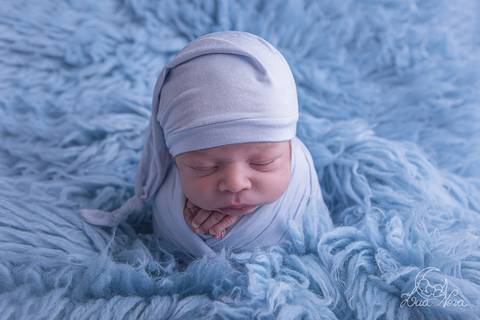ensaio newborn brasilia df guará azul branco gabriel pose potato saco de batata touca flokati soneca'